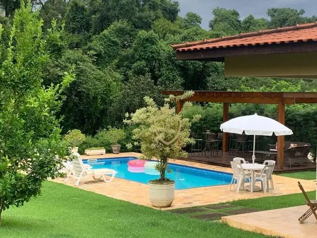 Imagem: Casa com 4 Dormitórios À Venda, 400 M²