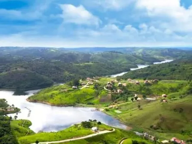 Imagem: O terreno possui 400m² de Área e está localizado em