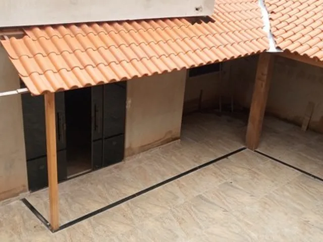 Imagem 1: C856 - Casa com Três Dormitórios. Linda..