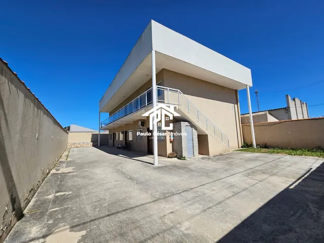 Imagem: A casa possui 2 Dormitórios, 1 Banheiro, 2 Vagas na