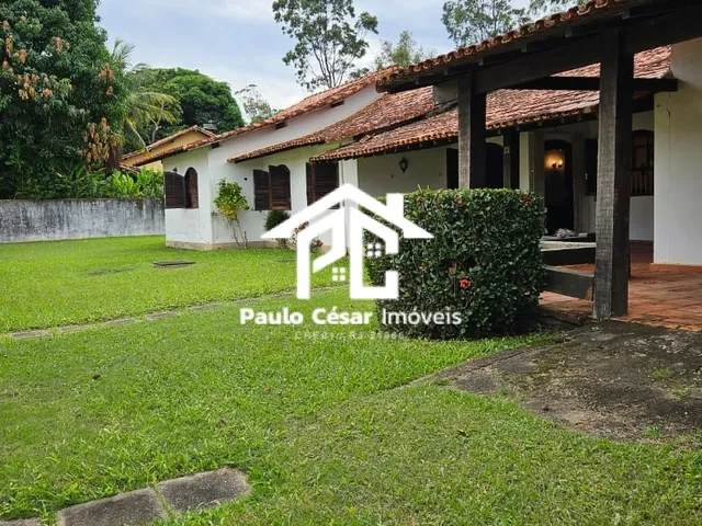 Imagem 1: Com 05 Quartos sendo 03 suítes, 02 banheiros, sala com 02 ambientes, cozinha, varandas