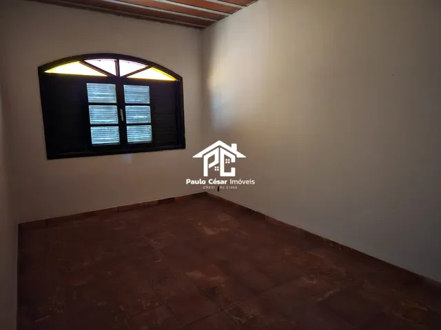 Imagem 15: Casa com 3 quartos sendo 1 suíte, sala em L, banheiro, cozinha , garagem coberta