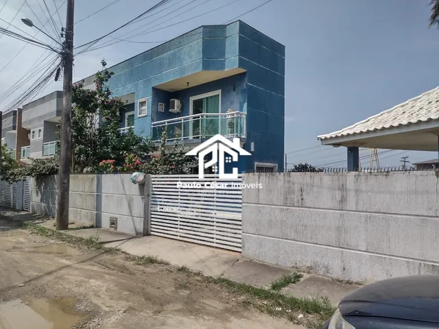 Imagem: A casa possui 4 Dormitórios, 1 Suíte, 1 Banheiro, 2 Vagas
