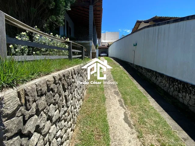 Imagem 2: Casa composta por 3 quartos, sendo 3 suítes, escritório, sala ampla com dois ambientes