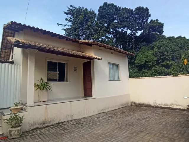 Imagem: A casa possui 1 Dormitório, 1 Banheiro, 1 Vaga na garagem,