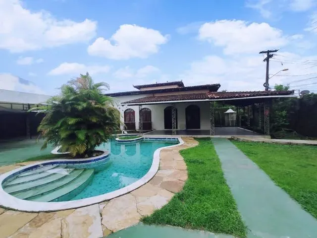 Imagem: Casarão com Piscina na Alameda Dom Jorge
