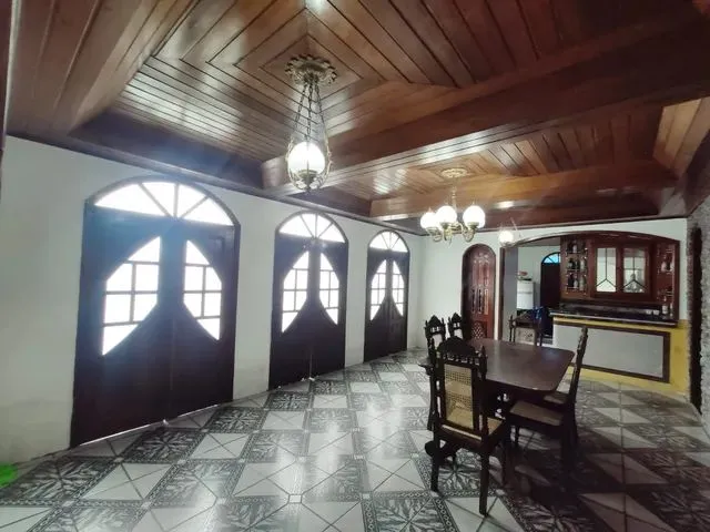 Imagem 8: Casarão com Piscina na Alameda Dom Jorge na Aug Motenegro Próx Ville Laguna 880M² 3