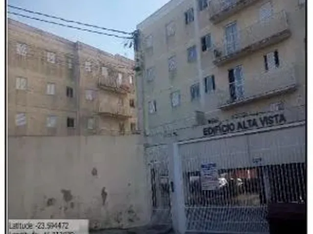 Imagem: O apartamento possui 2 Dormitórios, 1 Banheiro, 1 Vaga na