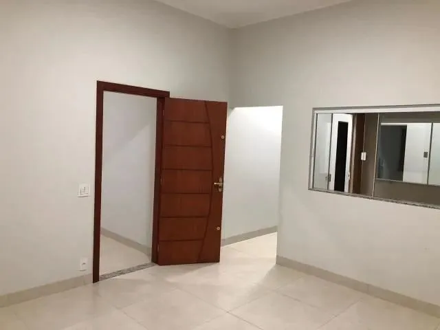 Imagem 4: Casa em Maringá no Bairro Jardim Alvorada com Parcelas