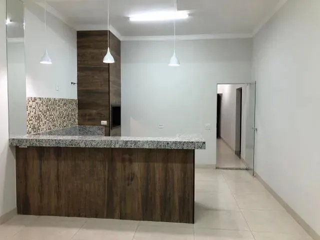 Imagem 1: Casa em Maringá no Bairro Jardim Alvorada com Parcelas