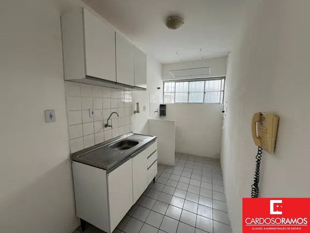 Imagem: O apartamento possui 2 Dormitórios, 1 Banheiro, 1 Vaga na