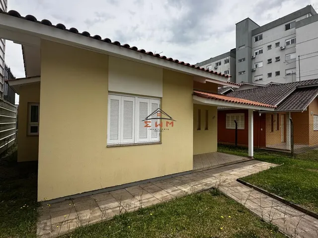 Imagem 3: Casa à venda em Farroupilha - Centro - Com Quintal e Churrasqueira