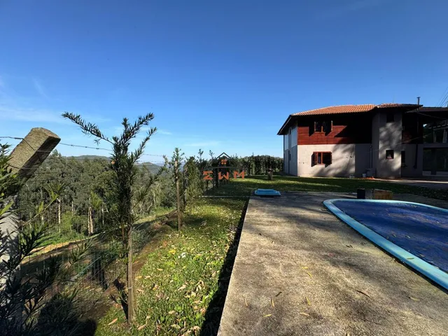 Imagem 7: Chácara à Venda Próxima ao Centro de Farroupilha – 3 Suítes e Piscina