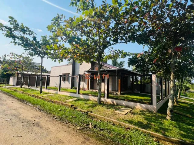 Imagem 13: Casa de esquina toda Mobiliada à venda em Torres - 4 Dormitórios, Churrasqueira e