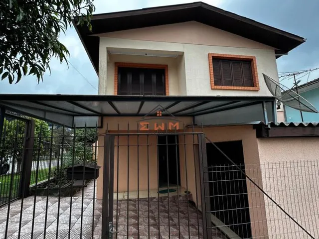 Imagem 1: Casa à venda em Farroupilha - 3 Dormitórios, Churrasqueira e Garagem