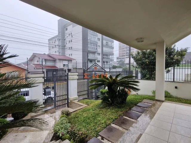 Imagem 4: Casa de Alto Padrão com 4 Dormitórios em Farroupilha - Centro