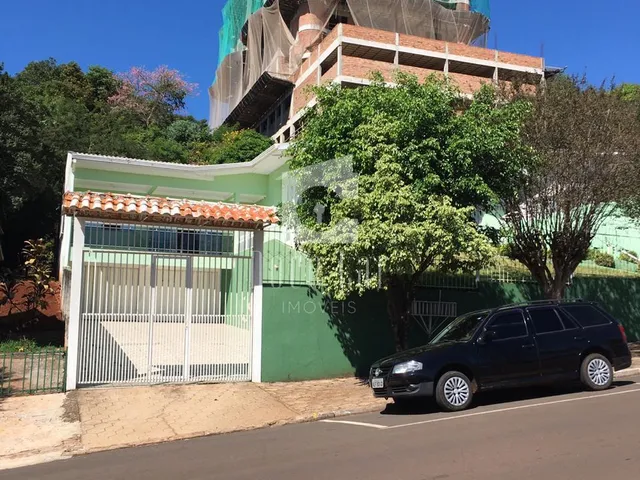 Imagem: Casa com amplo terreno para venda no Centro