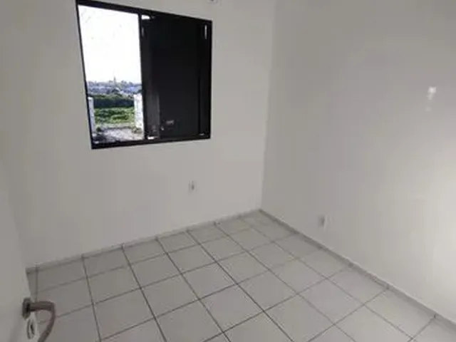 Imagem 9: Lindo Apto. com 2 Quartos Sendo 1 Suíte e Varanda, por Trás da Loja Carajás!