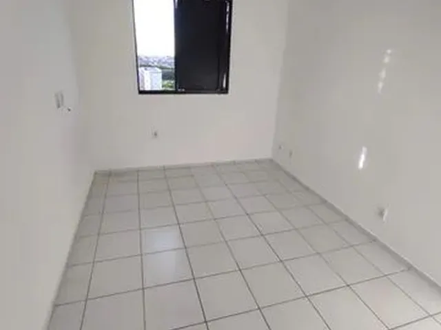 Imagem 4: Lindo Apto. com 2 Quartos Sendo 1 Suíte e Varanda, por Trás da Loja Carajás!