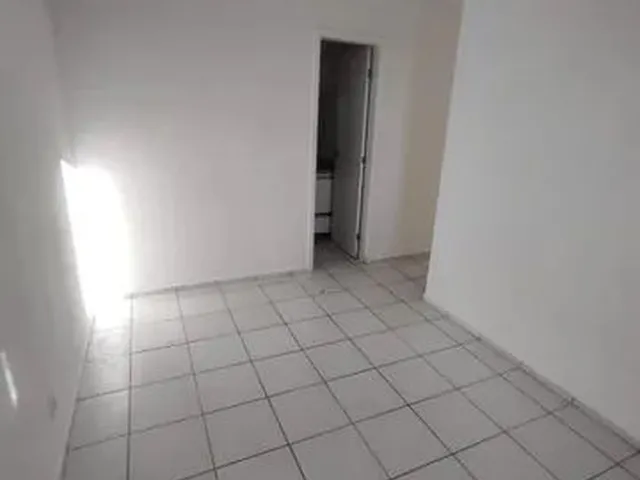 Imagem 7: Lindo Apto. com 2 Quartos Sendo 1 Suíte e Varanda, por Trás da Loja Carajás!