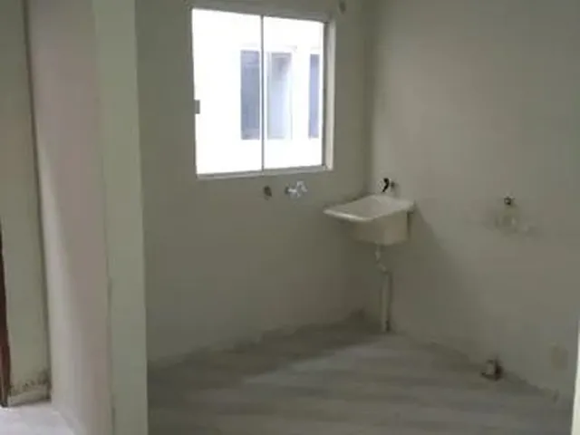 Imagem: Alugo Ap 3 Peças (Quarto Cozinha e Banheiro)