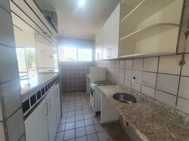 Imagem: A kitnet possui 1 Dormitório, 1 Banheiro, 1 Vaga na