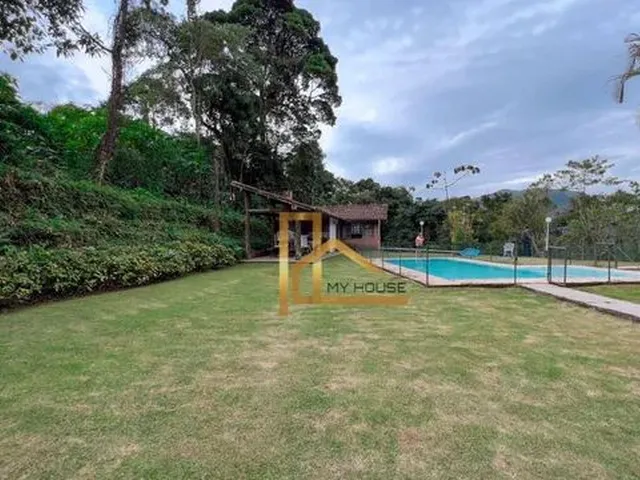 Imagem: Casa com 4 Quartos ( 2 Suítes) e Lazer