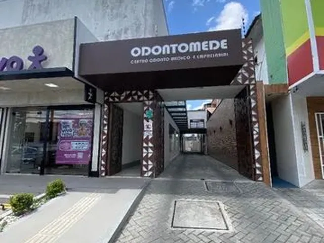 Imagem 2: Sala Comercial na Av. Getulio Vargas 30M2 - com Estacionamento