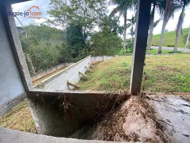 Imagem: Casa com 5 Dormitórios À Venda, 300 M²