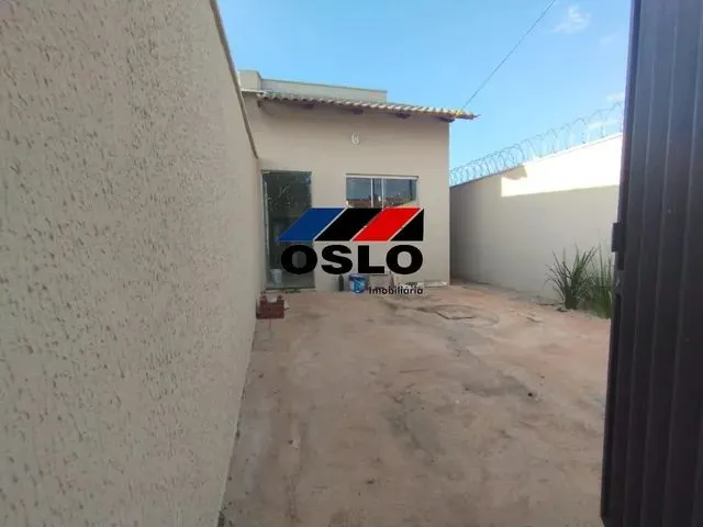 Imagem: Casa com 02 Quartos Sendo 01 Suíte, Garagem