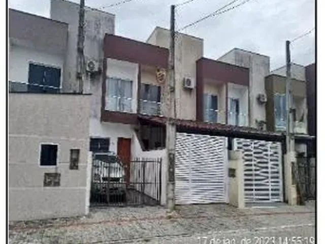 Imagem: A casa possui 2 Dormitórios, 1 Banheiro, 1 Vaga na