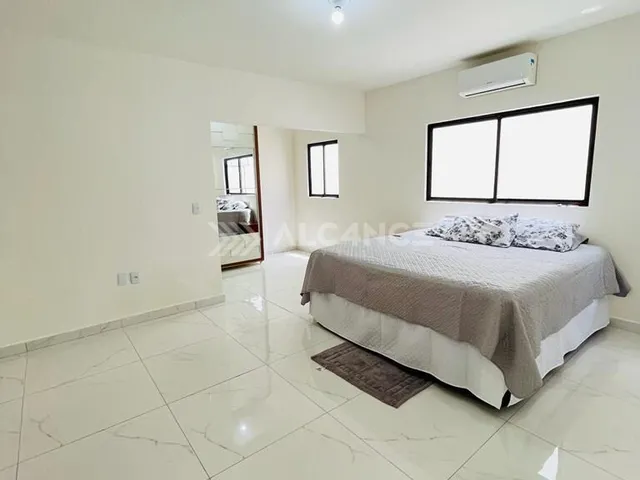 Imagem 2: Casa - 4 Quartos - 1 Suíte - 260 m² - Altiplano Cabo Branco, João Pessoa/PB
