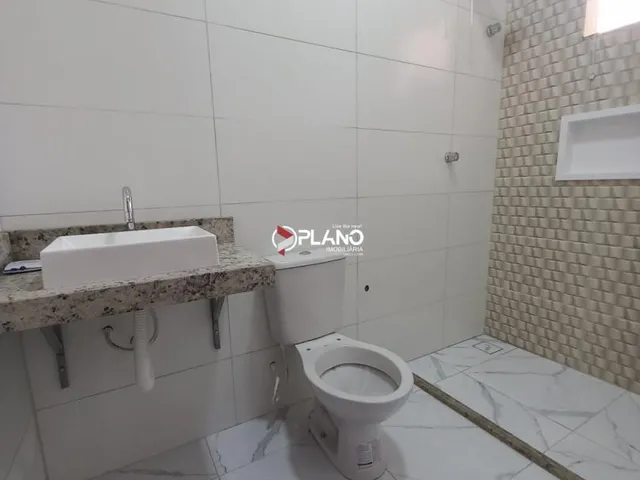 Imagem 2: VENDO CASA DE RUA PUBLICA BEM LOCALIZADA
