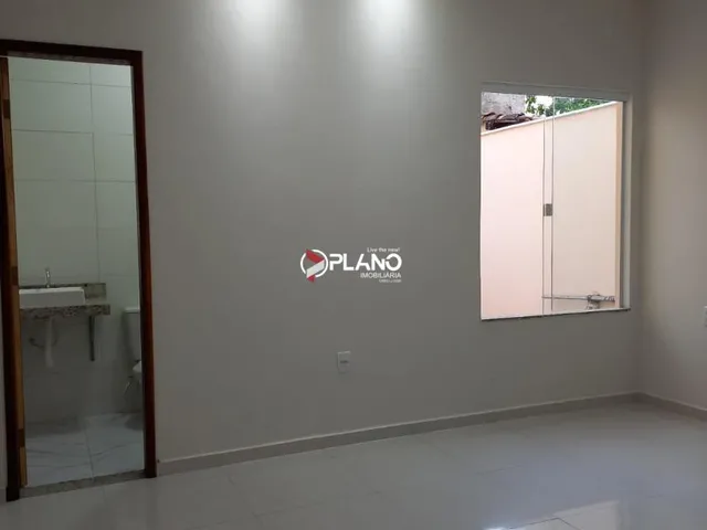 Imagem 3: VENDO CASA DE RUA PUBLICA BEM LOCALIZADA