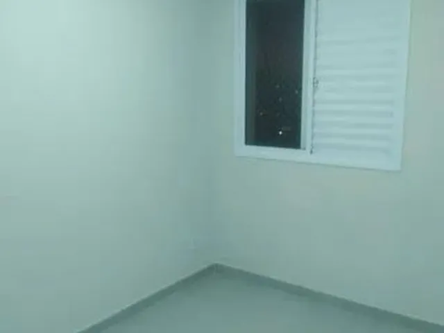 Imagem: O apartamento possui 2 Dormitórios, 1 Banheiro, 1 Vaga na