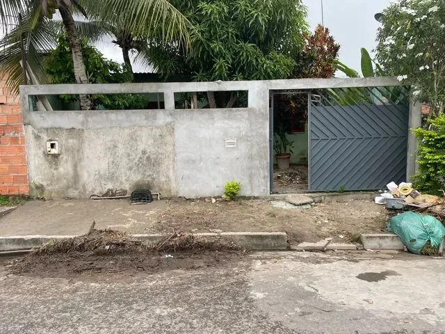 Imagem: Casa Ampla - 02 Quartos Sendo 1 Suíte (Próx
