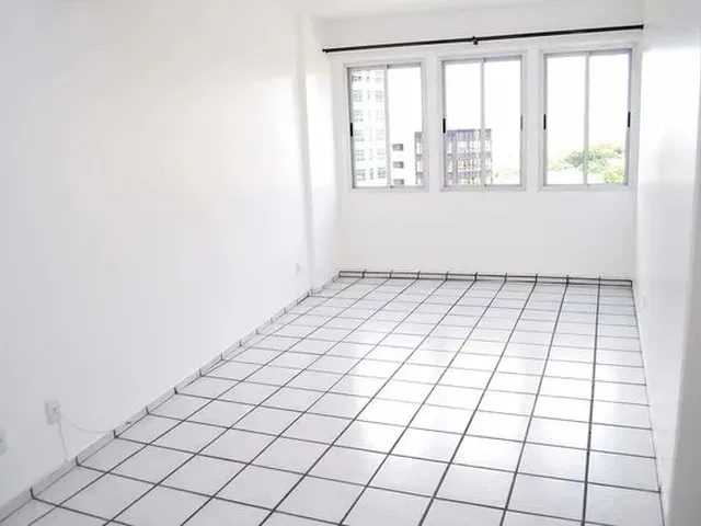 Imagem 13: Apartamento de 2 Quartos para Alugar no Bairro Centro