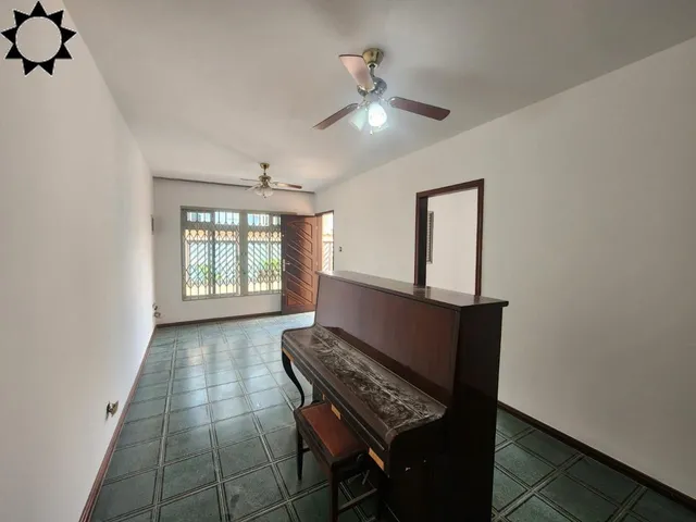 Imagem: CASA TÉRREA - CENTRO