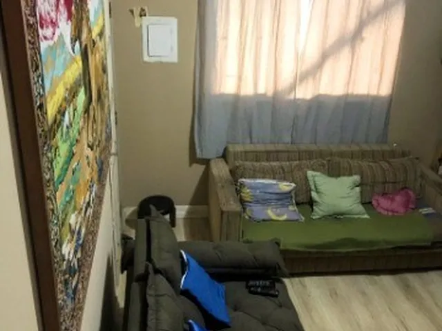 Imagem: A casa possui 3 Dormitórios, 1 Banheiro, 3 Vagas na