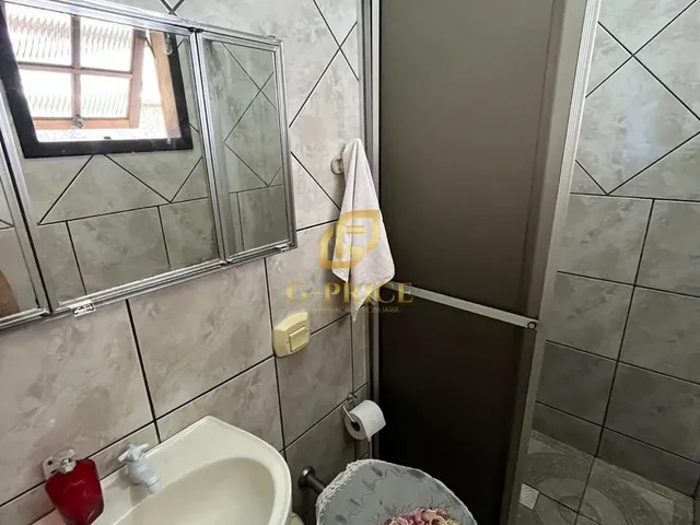 Imagem 2: Excelente Terreno com Duas Casas Apenas 300mts do Mar