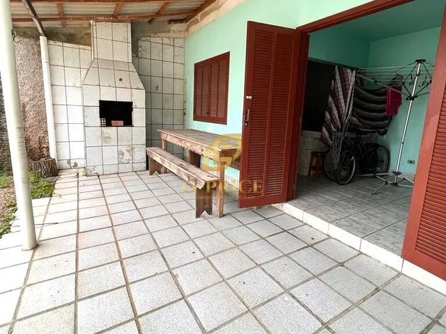Imagem 5: Excelente Terreno com Duas Casas Apenas 300mts do Mar