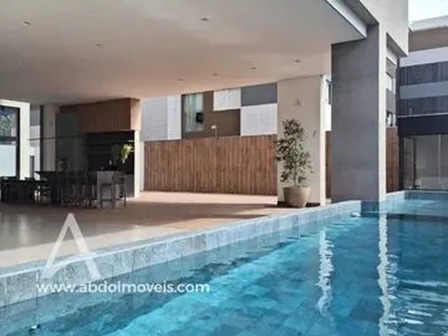 Imagem: Apartamento de 270M² com 4 Quartos no Bairro