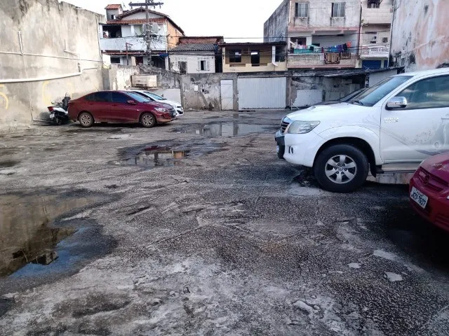 Imagem 1: Prédio em Itapon com 600M2, 800M2 Area Construida