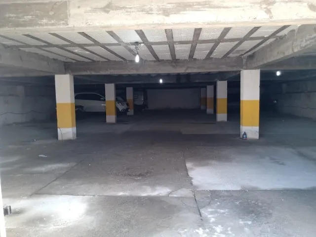 Imagem 3: Prédio em Itapon com 600M2, 800M2 Area Construida