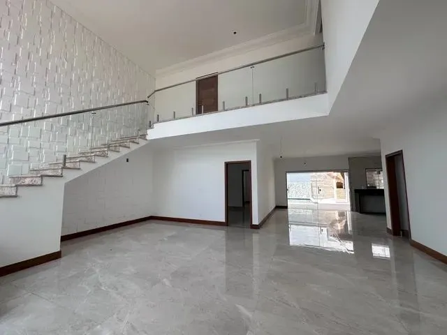 Imagem 1: Casa em Condomínio com 04 Suítes e Piscina