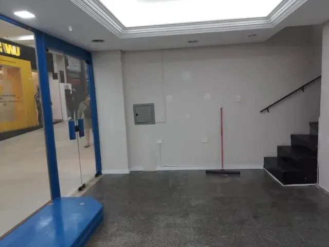 Imagem 2: Loja Galeria Minerva Centro Curitiba, 90M2