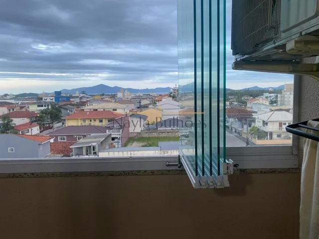 Imagem: O apartamento possui 1 Dormitório, 1 Banheiro, 1 Vaga na