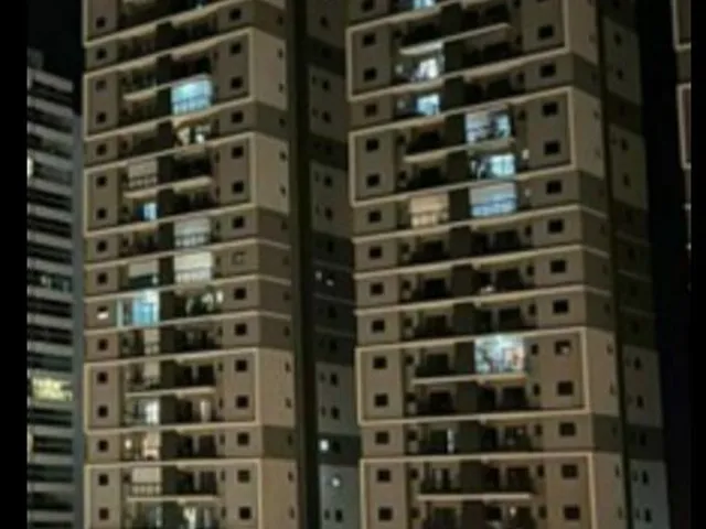 Imagem: O apartamento possui 2 Dormitórios, 1 Suíte, 1 Banheiro,
