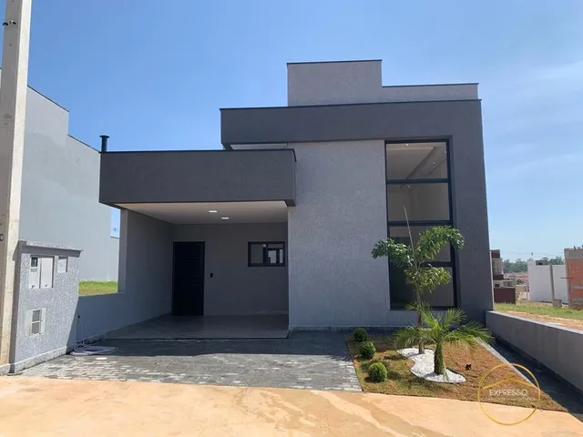 Imagem: O apartamento possui 3 Dormitórios, 1 Suíte, 1 Banheiro,