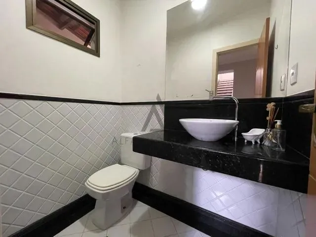 Imagem 4: Ed- Casa 4 Quartos com 3 Suíte Sendo Uma com Closet e Hidromassagem em Laranjeiras